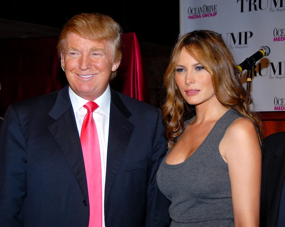 
    Trump și soția  