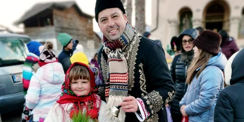 Costel Gângă și una dintre elevele sale. FOTO Facebook