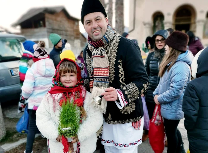 Costel Gângă și una dintre elevele sale. FOTO Facebook