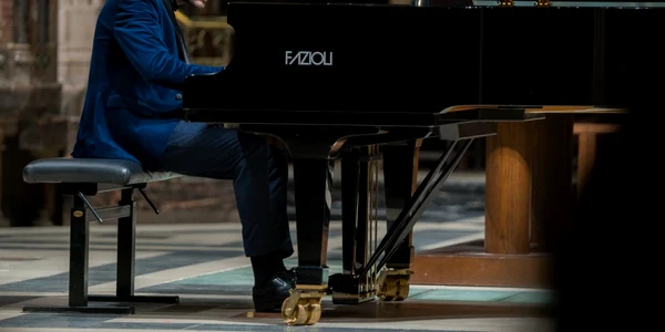 Daniel Ciobanu pianist