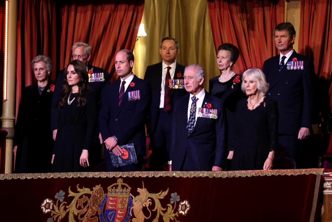 Familia Regala Britanică în Ziua Comemorării 1 jpg
