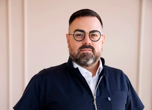 Medicul chirurg estetician Iancu Morad