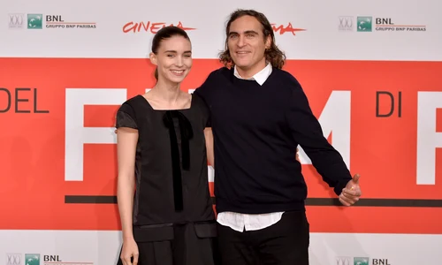 actorii rooney mara si joaquin phoenix gettyimages 187556241 jpeg