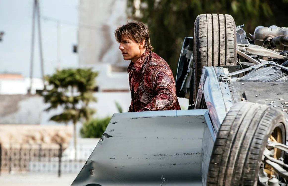 Tom Cruise, în rolul
agentului Ethan Hunt, trebuie să lupte împotriva Sindicatului, o
puternică organizaţie criminală FOTO cinemagia.ro