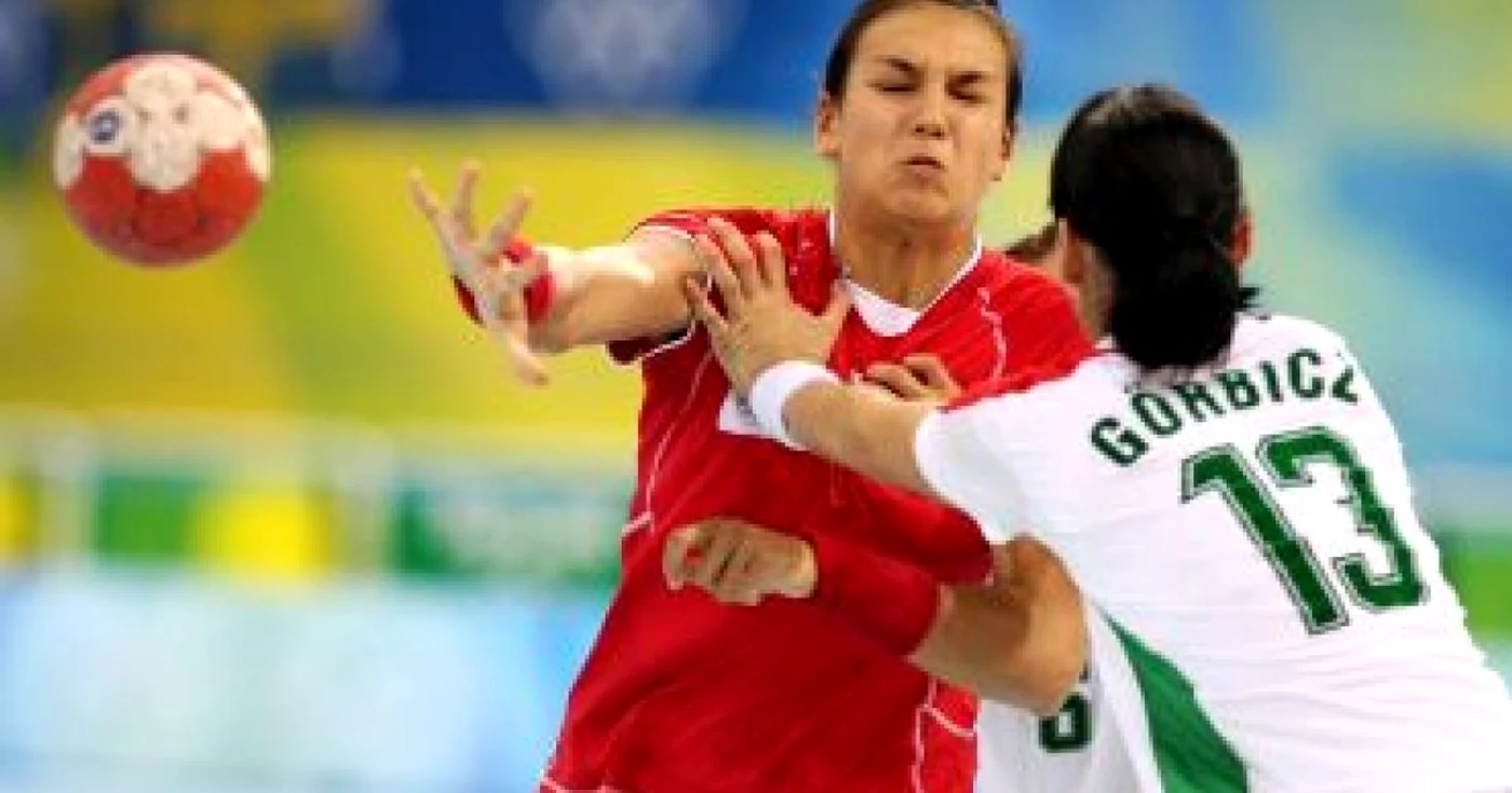 CRISTINA NEAGU: "Cu Gyor va trebui să luptăm pentru fiecare minge"