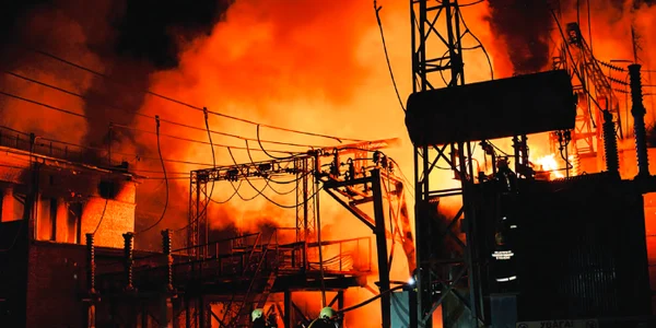 Forţele ruse continuă să atace centralele electrice şi alte obiective ale infrastructurii civile din Ucraina FOTO Profimedia
