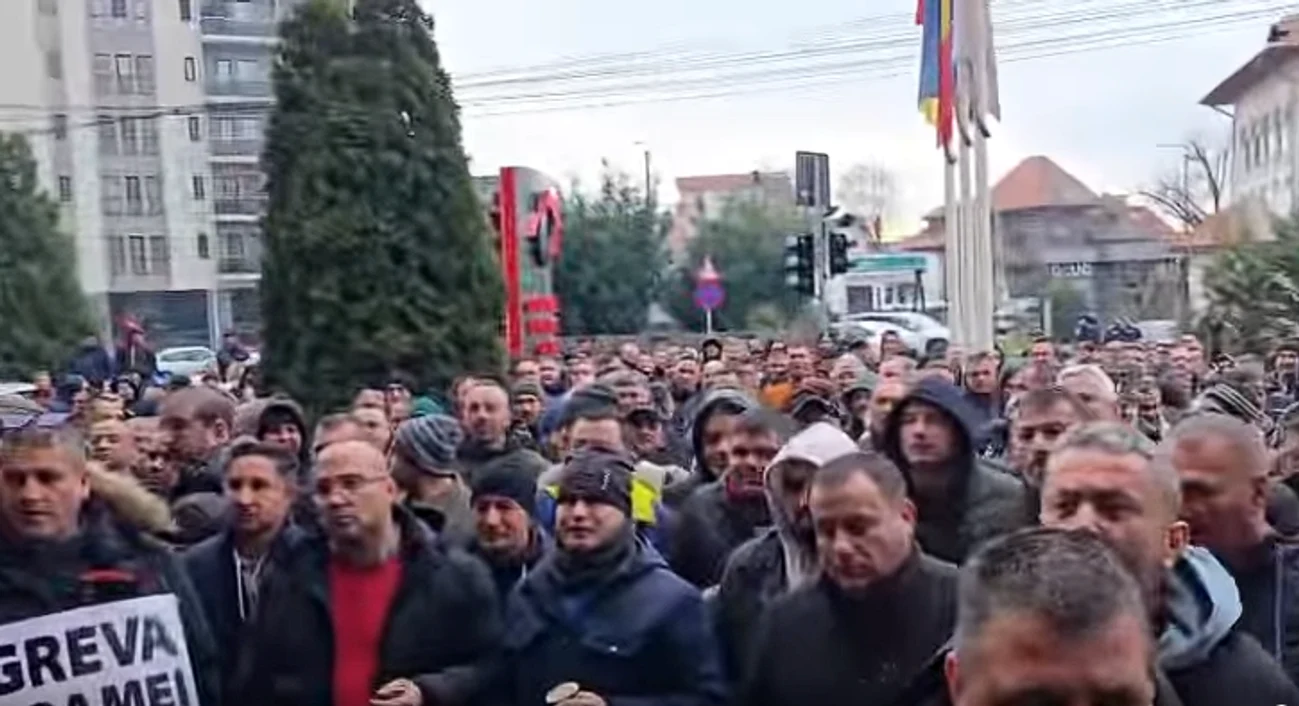 Minerii au protestat în fața CE Oltenia. Captură video  Gorj TV