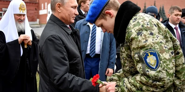 putin soldat patriarhul kirill piata rosie foto epa efe