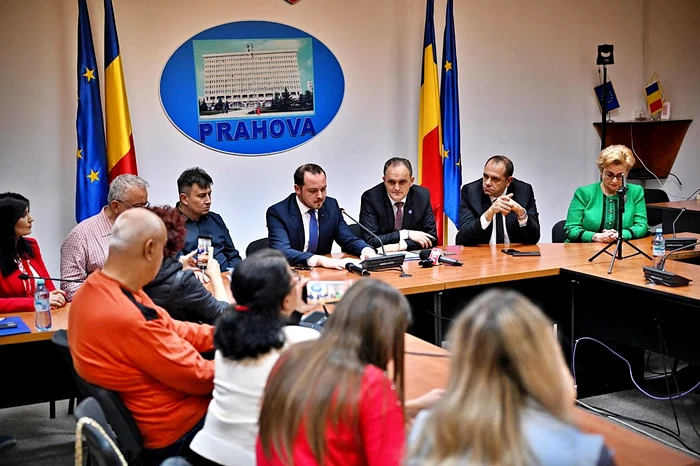 Alexandru Rogobete, la CJ Prahova. Foto Facebook/Alexandru Rogobete