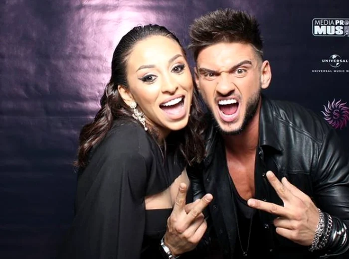 
    N-au mai rezistat și au dat cărțile pe fațăFoto: Arhiva personală  