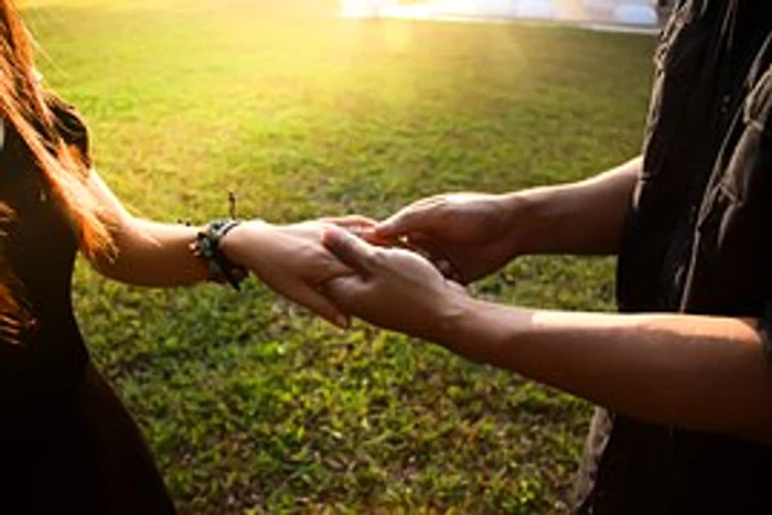 
    Horoscop zilnic 9 mai: Racii fac pasiuni "la minut"Foto Pixabay  