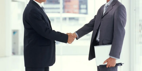 În România cele mai atractive sectoare pentru achiziţii vor fi cel industrial, agricol, energetic, minier, telecomunicaţii şi media