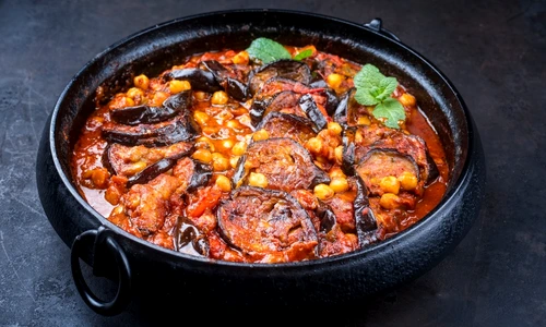 Tocanita de legume libaneza cu naut Sursa foto shutterstock 2282965227 jpg