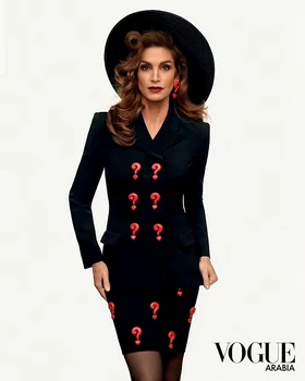 Cindy Crawford a pozat pentru Vogue (Foto: Instagram/Vogue)