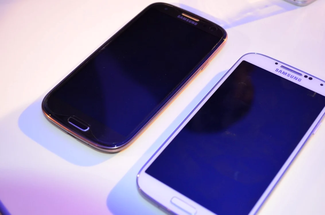Samsung Galaxy S4 ajunge în China şi în varianta dual-sim