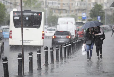  Ploaie puternica in zona Crangasi din Bucuresti Inquam Photos / Octav Ganea