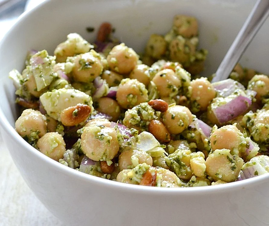 salata de naut cu pesto de busuioc jpeg