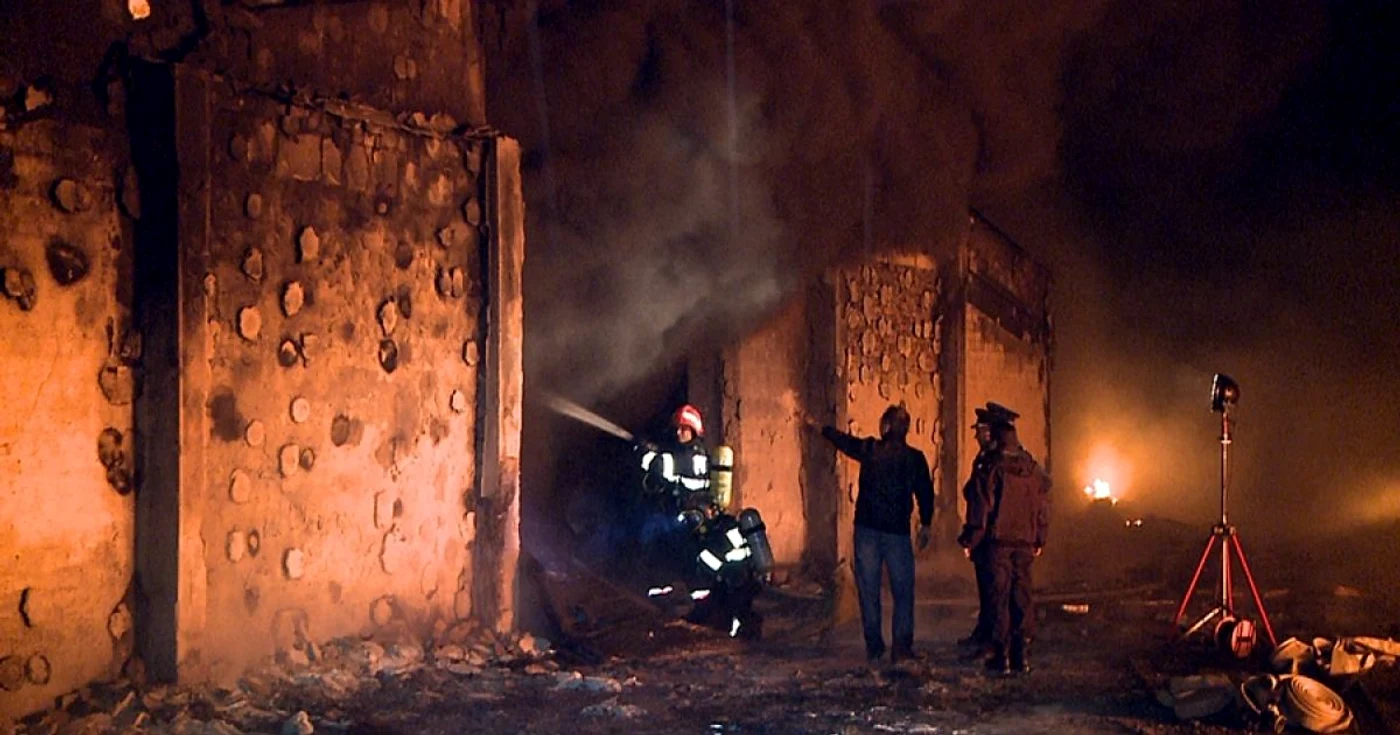 Incendiu depozit materiale plastice                                 FOTO Laurenţiu Ionescu