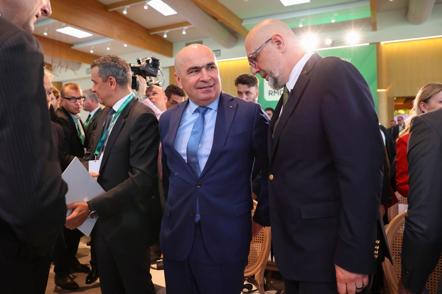 Zi critică pentru Executiv. Premierul Ilie Bolojan discută miercuri cu UDMR și reprezentanții minorităților naționale