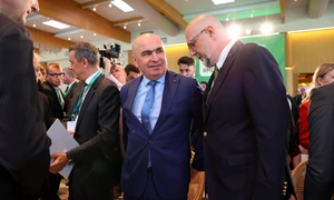 CONGRES UDMR Ilie Bolojan alături de Kelemen Hunor FOTO Inquam / Simion Tataru 