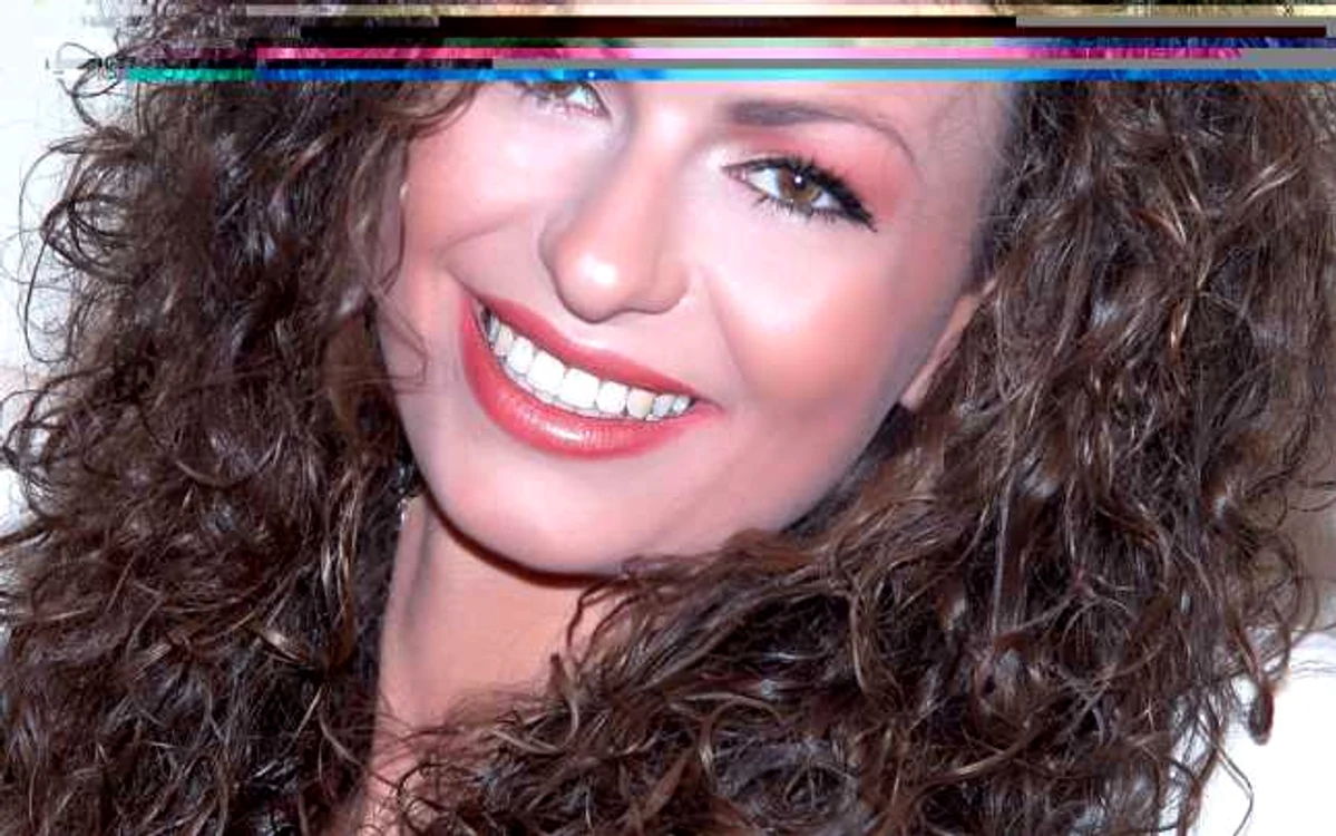 brasov, concursul miss brasov, model brasov, miss 7 continents brasov, andrada fliundra brasov