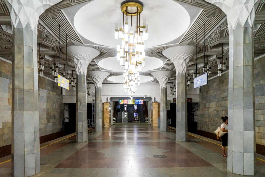 Stația Mustaqilliq Maidoni din Tashkent