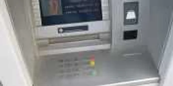 Bancomatele sunt şi ele ţintele infractorilor