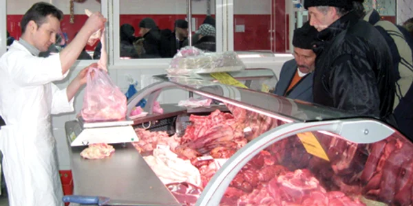 Sute de comercianţi au fost verificaţi (arhivă)