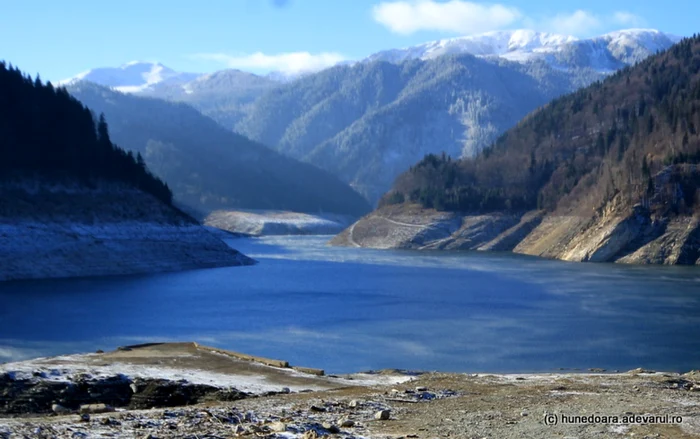 Lacul de acumulare Gura Apelor Foto: Daniel Guţă ADEVĂRUL