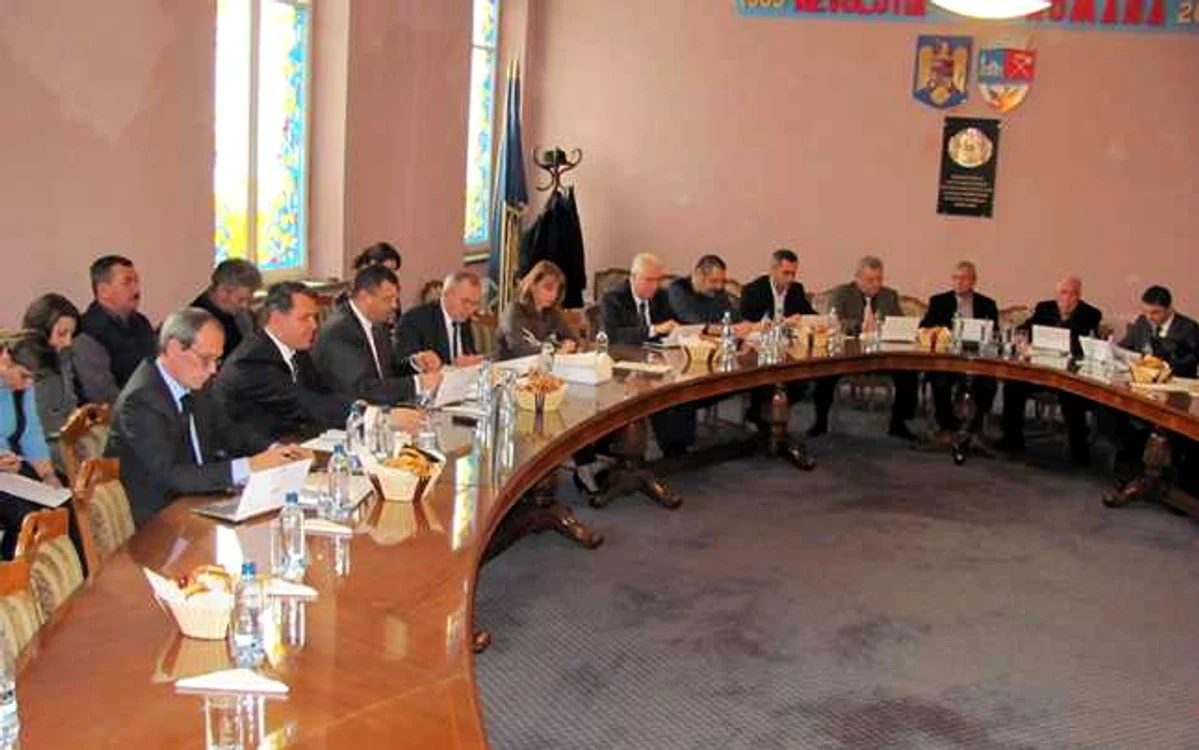 Consilierii locali au aprobat contractarea creditului                                                      FOTO: Iulian Bunilă