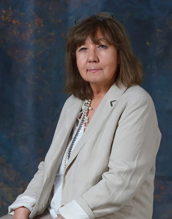 Doina Ruști, scriitoare și autoare de manuale