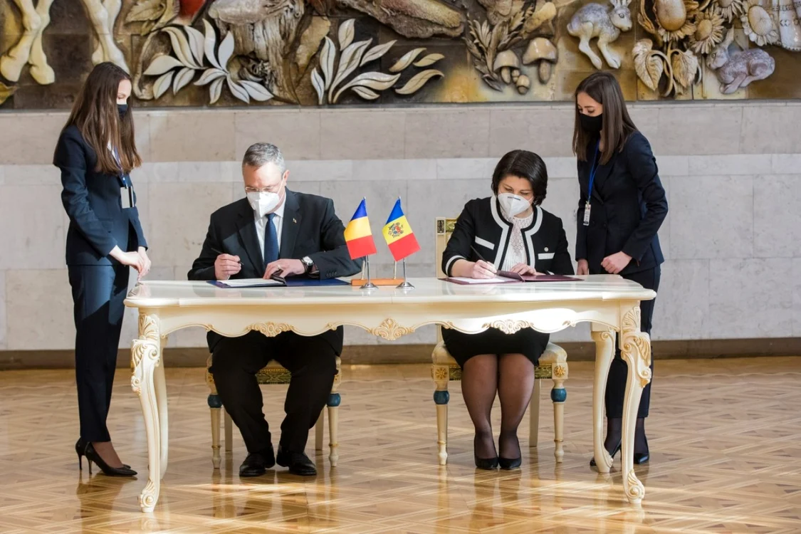 Premierul roman Nicolae Ciuca si cel moldovean, Natalia Gavriliță. Foto: gov.md