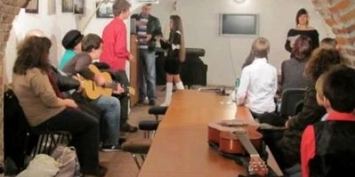 Scena festivalului va fi Salonul Medieval al Casei de Cultură Traian Demetrescu