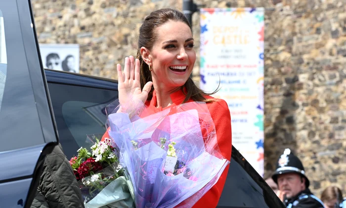 Kate Middleton cu flori, Getty Images (2) jpg