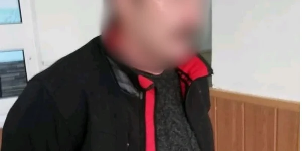 Bărbatul beat criţă care a intrat nepoftit peste o mamă cu doi copii într-un apartament din Râmnicu Vâlcea Foto IJJ Vâlcea