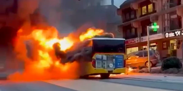autocar in flacari elvetia jfif