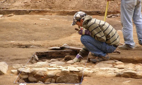 Săpături arheologice (© Wikimedia Commons)