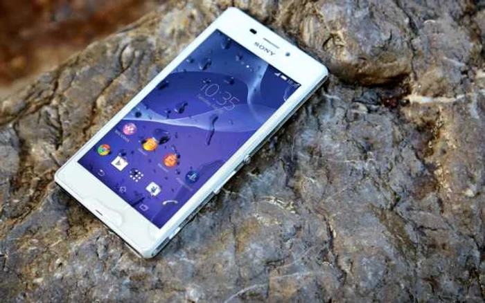 Sony Xperia M2 Aqua, un smartphone mic şi rezistent la apă