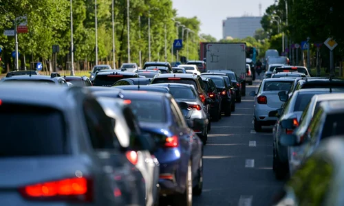 masini de marfa in trafic jpg