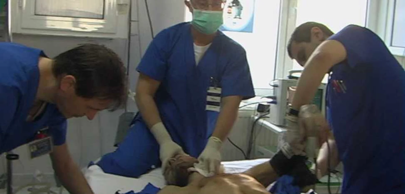 Deţinutul a fost preluat de medici