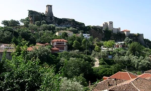 640px Castle Kruja Albania 2004 07 08 jpg