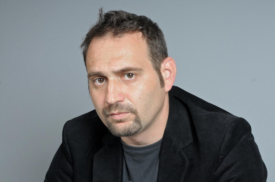 Adrian Văncică a slăbit considerabil: „Să vă dau rețeta mea?” Cum încearcă să ascundă schimbarea atunci când îl joacă pe Celentano