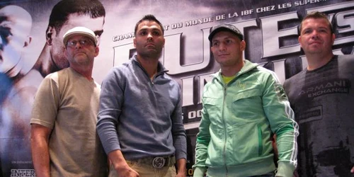 Adrian Diaconu şi Omar Sheika, alături de antrenorii lor