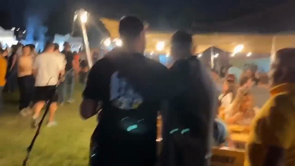 Incident cu președintele AUR -George Simion- la festivalul 'Micul de Aur'