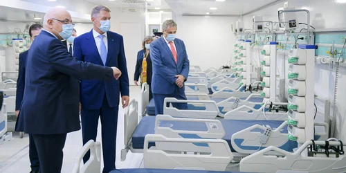 Vizită Klaus Iohannis Raed Arafat Marcel Vela la Spital Ati Romexpo FOTO Presidency.ro