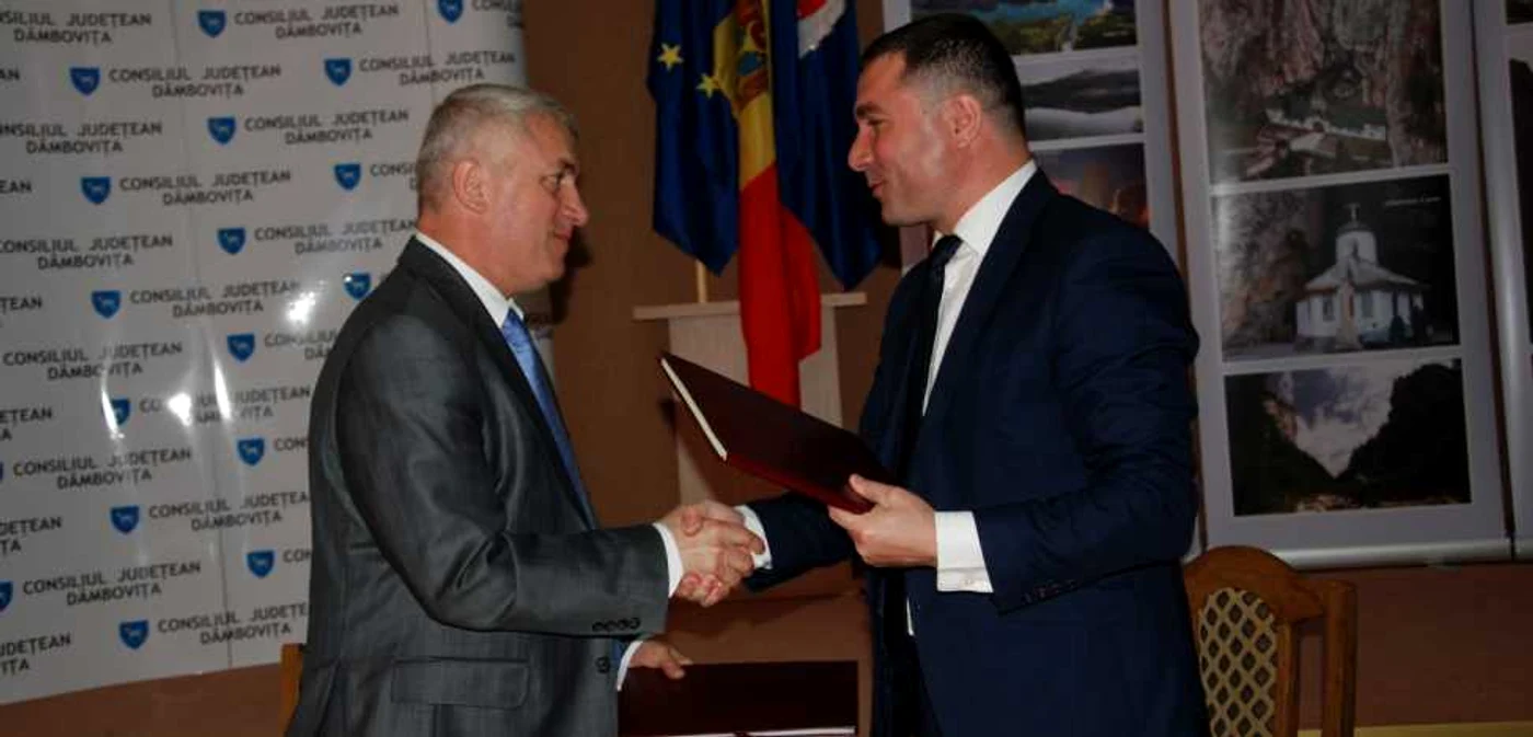 Raionul Ialoveni este situat în zona centrală a Republicii Moldova şi este una dintre cele mai dezvoltate unităţi teritoriale în domeniul agricol