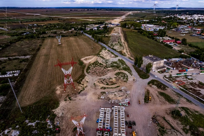 Imagine cu stadiul drumurilor de legătură la podul peste Dunăre FOTO: Radu Aramă