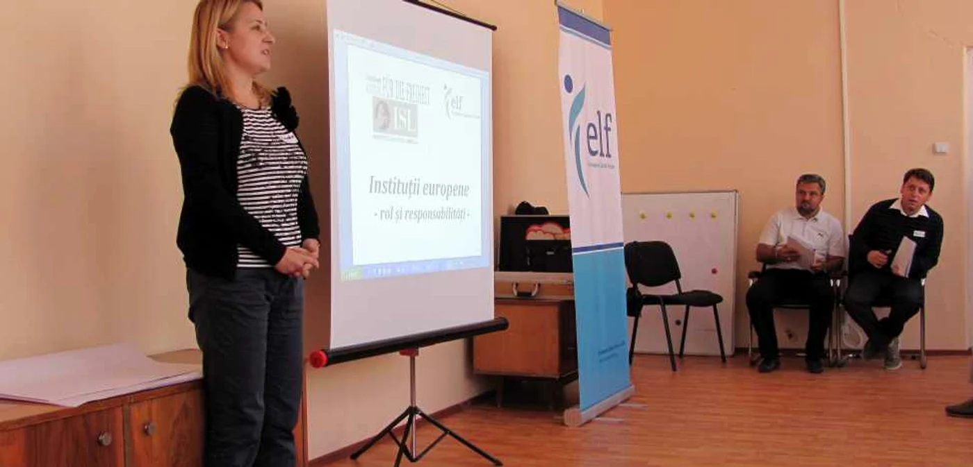 Simpozionul a avut ca temă "Instituţiile europene, rol şi responsabilităţi"