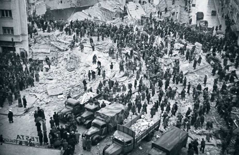 10 noiembrie: România a fost lovită de un cutremur devastator, de 7,4 grade. Replicile au continuat până în luna decembrie