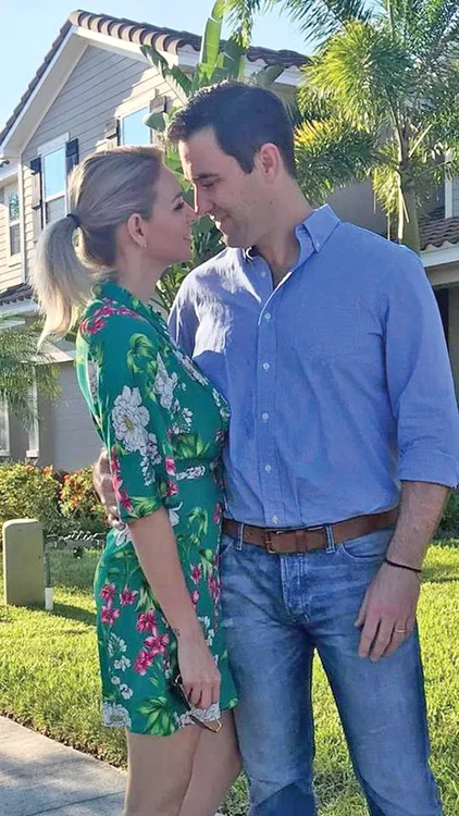 Logondnicul lui Catrinel a venit de urgenţă în România pentru a-i fi alături în aceste momente dificile 